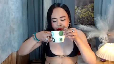 LEAH online show from January 14, 10:51 pm