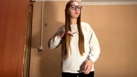 Snapshot of mariselamallicoat chatting on October 29, 8:31 pm Liza online show from October 29, 8:31 pm