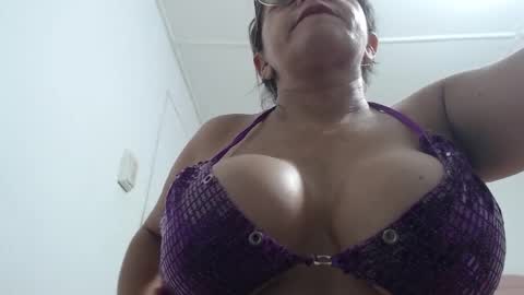 mariska_69 online show from October 12, 1:53 am