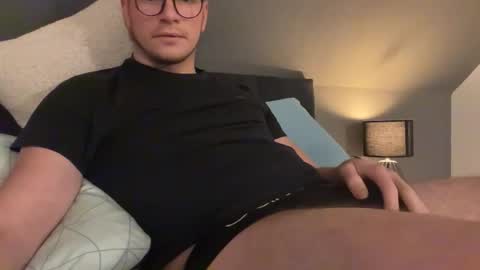 marius106999 online show from October 27, 5:13 pm