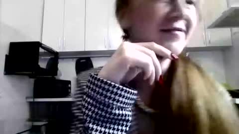 mariza_love359092 online show from March 29, 8:43 pm