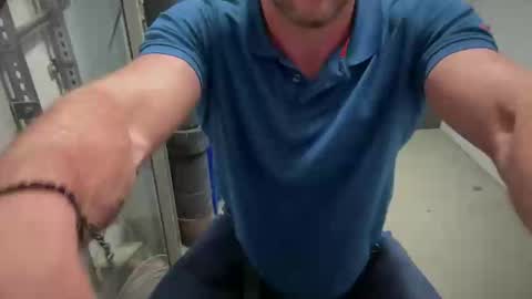 mark9222222 online show from May 19, 8:43 am