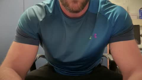mark9222222 online show from May 6, 7:42 pm