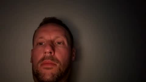 Snapshot of mark__39 chatting on October 12, 11:28 pm Mark online show from October 12, 11:28 pm