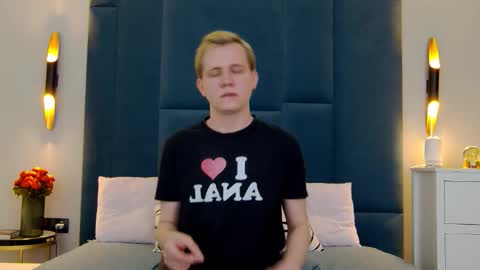 Mark online show from March 28, 10:11 pm