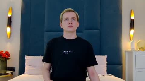 Mark online show from April 14, 7:11 am