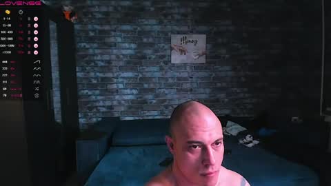 Mark online show from May 4, 2:07 am
