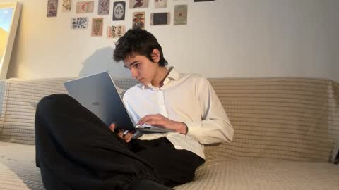 Mark online show from October 15, 11:11 am