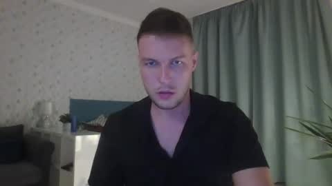 Snapshot of markster9696 chatting on October 12, 10:55 pm markster9696 online show from October 12, 10:55 pm