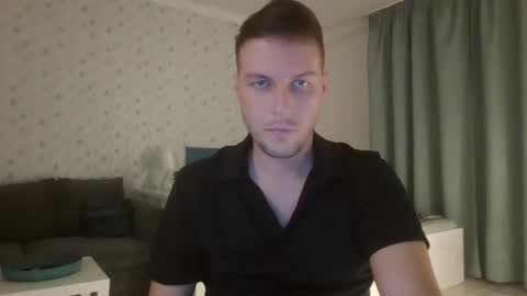 Snapshot of markster9696 chatting on October 17, 8:24 pm markster9696 online show from October 17, 8:24 pm