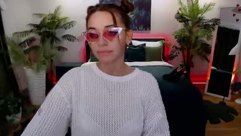 MarlaDewis online show from October 5, 4:03 pm