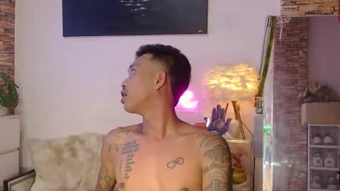 marlmoreno10 online show from March 14, 3:21 am