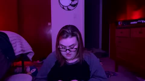 Snapshot of maroon_moon chatting on February 19, 5:49 am maroon_moon online show from February 19, 5:49 am