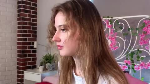 Andriella online show from April 8, 9:45 am