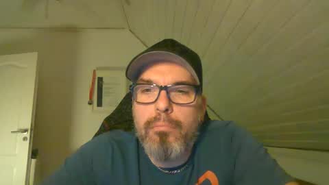 marriedcock1980 online show from February 19, 5:16 pm