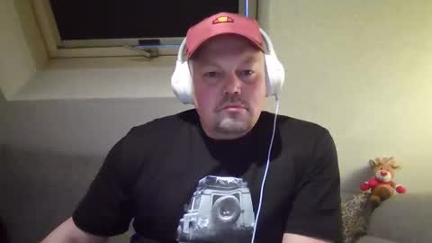 mars0481 online show from December 20, 3:19 pm