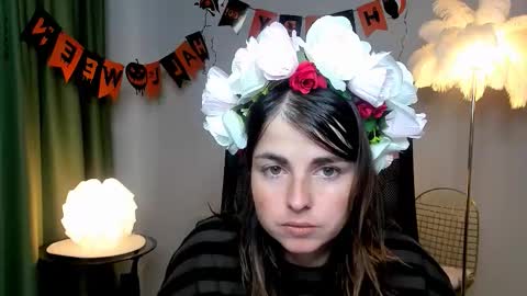 martaedams online show from October 25, 6:46 am