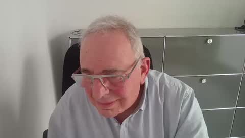 martin_1947 online show from May 31, 5:22 pm