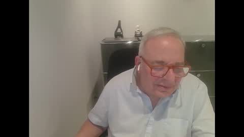 martin_1947 online show from January 26, 5:13 pm