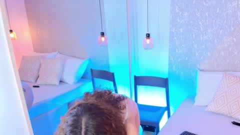 mari online show from March 27, 9:38 pm