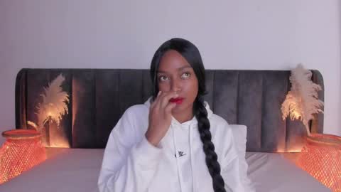 Snapshot of martina_jackson_ chatting on March 8, 5:28 am Laura online show from March 8, 5:28 am