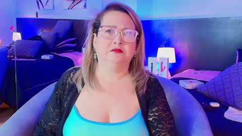 Snapshot of martinacaicedo chatting on March 9, 12:42 pm Martina Caicedo online show from March 9, 12:42 pm