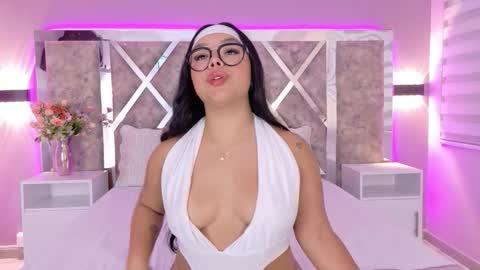 Martina Garcia online show from March 12, 8:01 pm