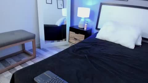 martina rizzi online show from September 15, 5:09 am