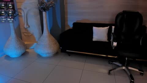 Martinna Bonnet online show from February 1, 1:30 pm