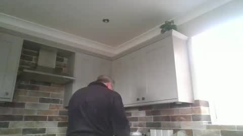 martinrgbxxxx online show from February 8, 9:56 am