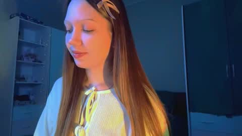 Snapshot of martinwion chatting on October 4, 8:17 pm Emily online show from October 4, 8:17 pm