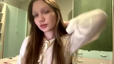 Snapshot of martinwion chatting on September 26, 8:39 pm Emily online show from September 26, 8:39 pm