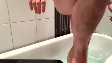 Snapshot of martporn chatting on October 28, 3:24 pm martporn online show from October 28, 3:24 pm