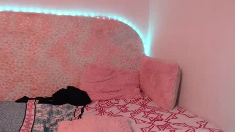 mary_creaamy online show from January 27, 8:18 am