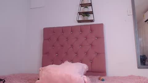 Hi guys im Mary  online show from February 25, 3:31 pm