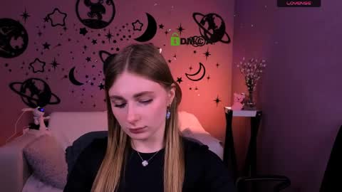 Mary online show from April 7, 7:27 pm