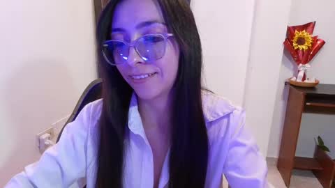 MARYAM online show from April 12, 12:20 pm