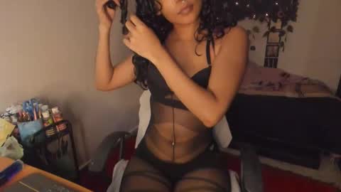 maria online show from December 4, 9:36 pm