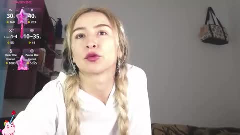 maryly rose online show from December 14, 1:34 am