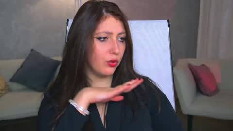 Mary Miller online show from October 17, 12:42 pm