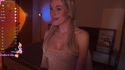 Mary online show from November 24, 9:19 am