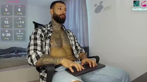 Snapshot of masculineguy69 chatting on October 10, 7:14 am masculineguy69 online show from October 10, 7:14 am