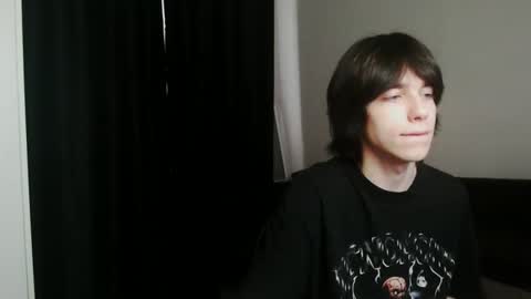 masonsilver_ online show from April 12, 7:45 am