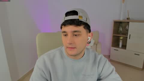 Massimo online show from February 10, 9:51 pm