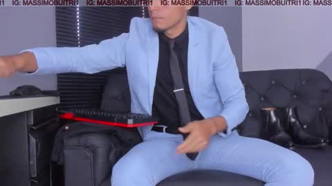 I am Massimo online show from November 30, 1:07 pm