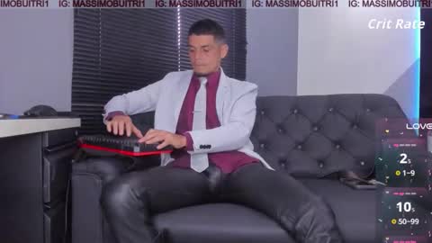 I am Massimo online show from November 26, 2:47 pm