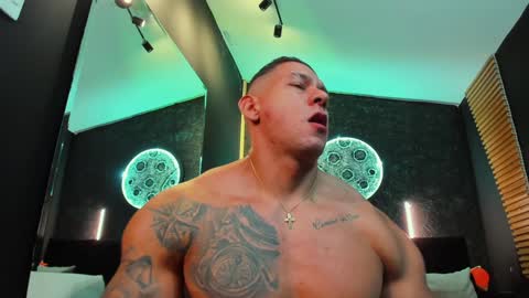 massimowalton2 online show from January 11, 2:20 am