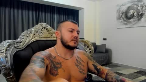 Snapshot of masterdevil11 chatting on October 16, 9:46 pm Jocker online show from October 16, 9:46 pm