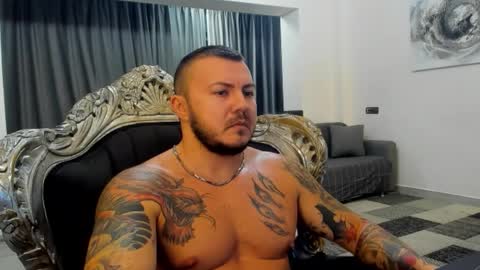 Snapshot of masterdevil11 chatting on October 17, 9:52 pm Jocker online show from October 17, 9:52 pm