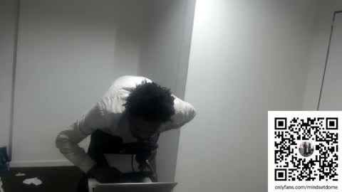Snapshot of masterdomfuck chatting on September 29, 11:37 pm Masterdomfuck online show from September 29, 11:37 pm